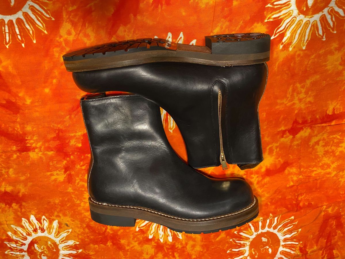 Photo by snipy on November 5, 2022 of the Rolling Dub Trio Casper Boot in Horween Black Teacore Chromexcel.