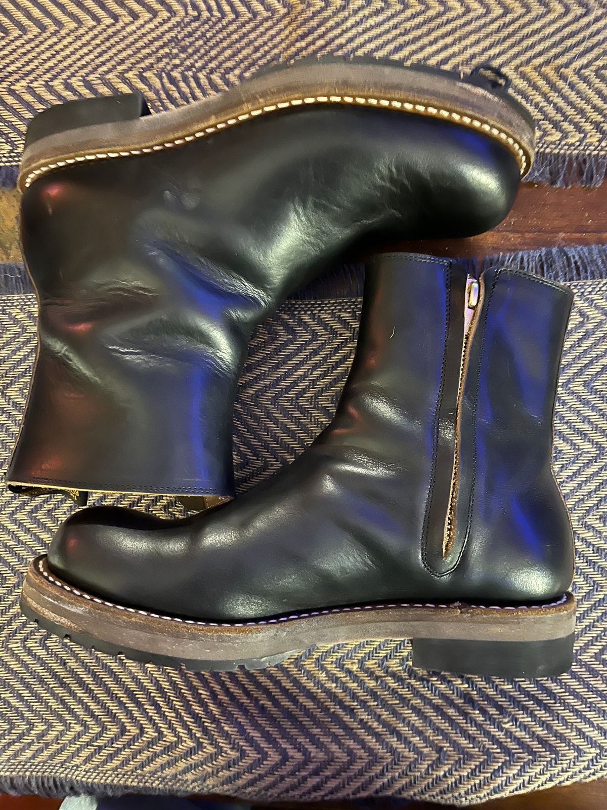 Photo by snipy on January 6, 2023 of the Rolling Dub Trio Casper Boot in Horween Black Teacore Chromexcel.