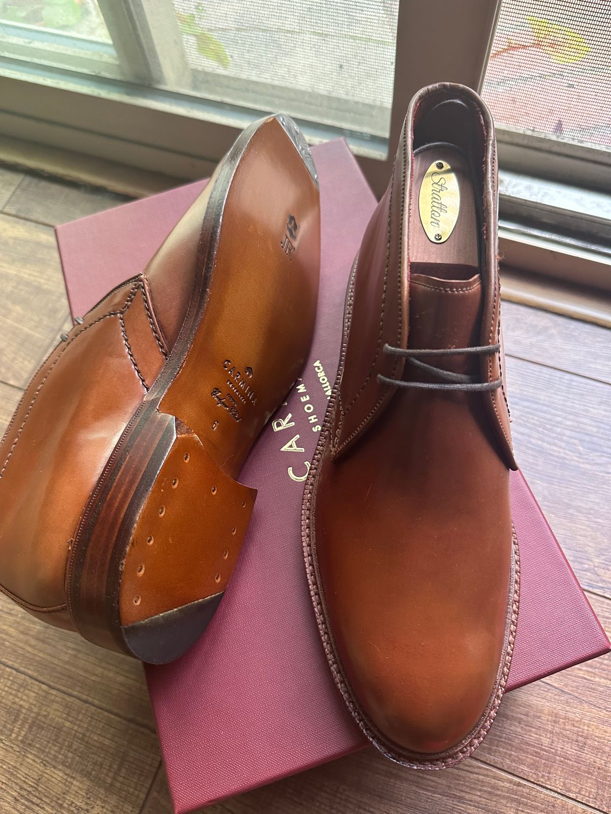 Photo by citylicker on May 1, 2023 of the Carmina Chukka Boots 708 in Horween Bourbon Shell Cordovan.