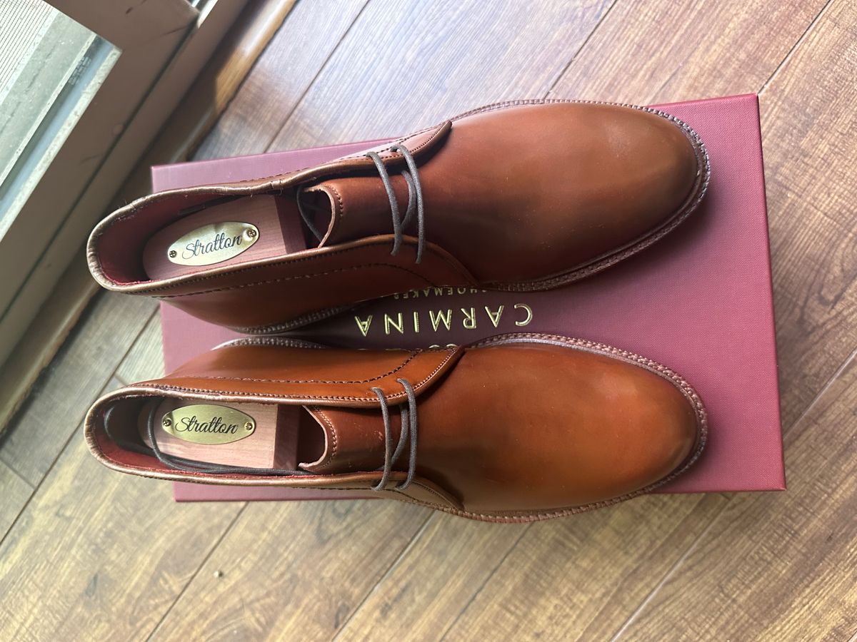 Photo by citylicker on May 1, 2023 of the Carmina Chukka Boots 708 in Horween Bourbon Shell Cordovan.