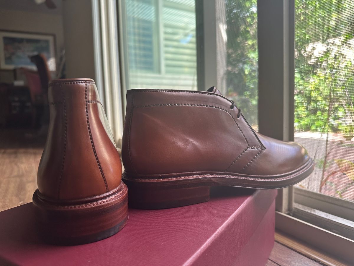 Photo by citylicker on May 1, 2023 of the Carmina Chukka Boots 708 in Horween Bourbon Shell Cordovan.