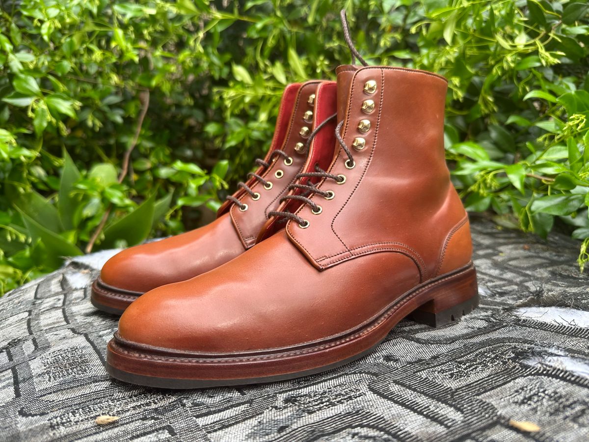 Photo by citylicker on May 5, 2023 of the Carmina Work Boots 80791 in Horween Amaretto Shell Cordovan.