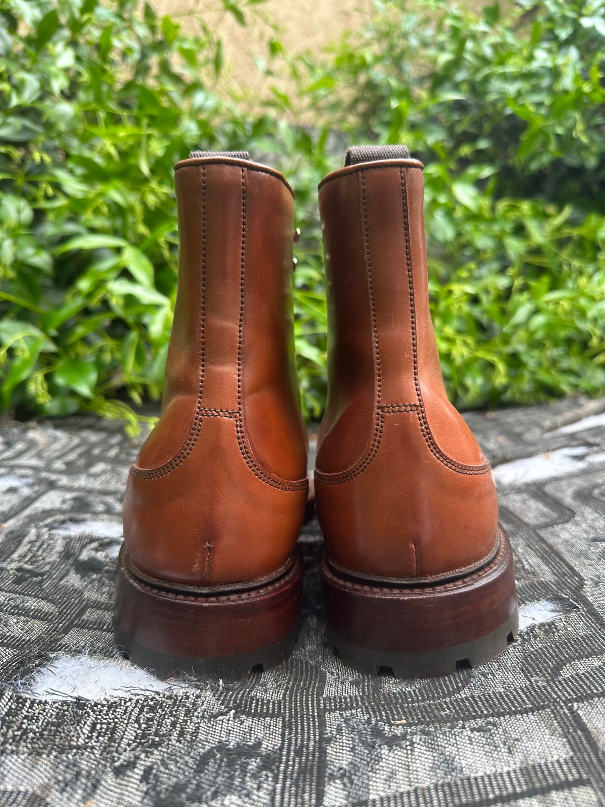 Photo by citylicker on May 5, 2023 of the Carmina Work Boots 80791 in Horween Amaretto Shell Cordovan.