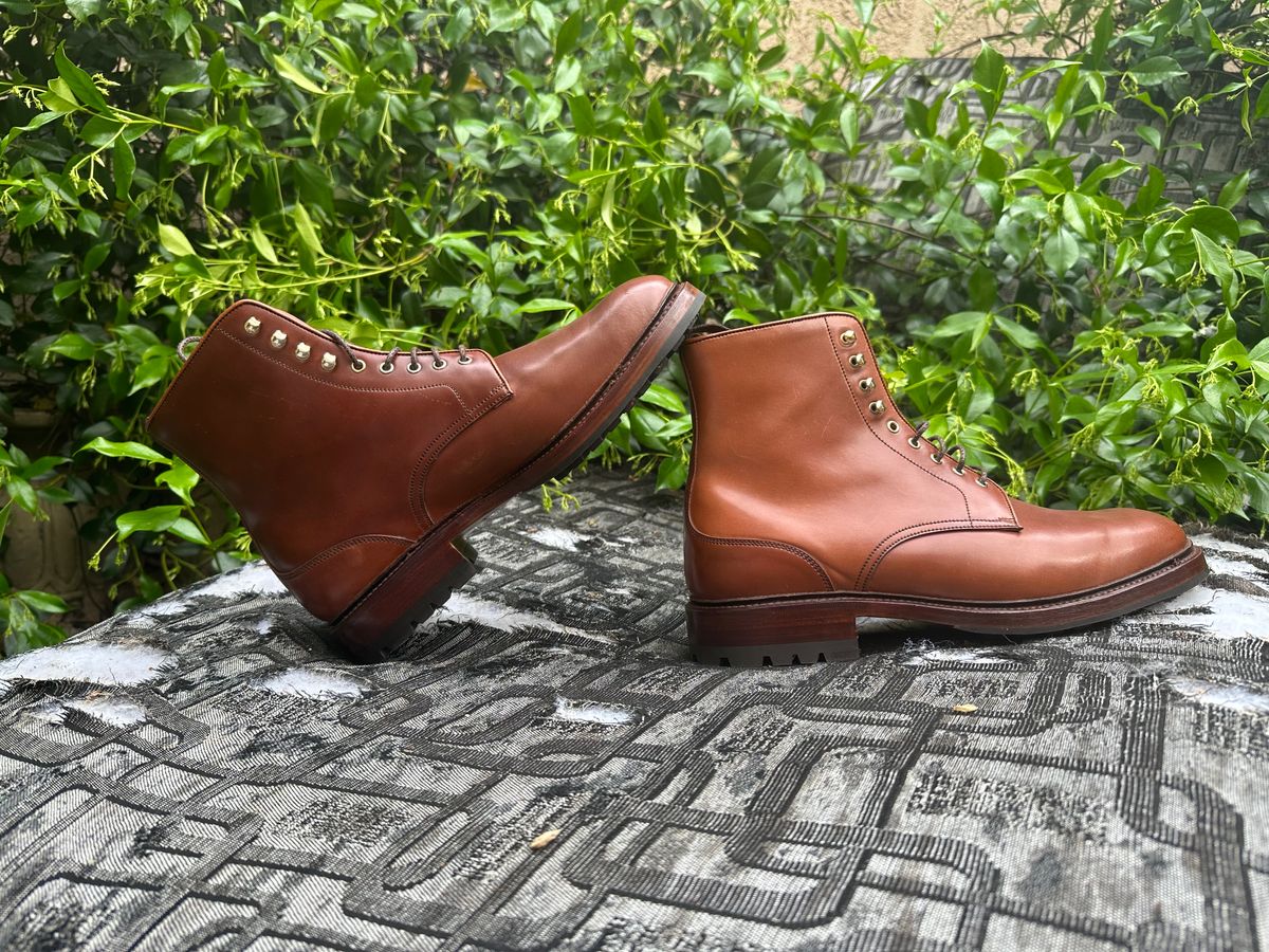 Photo by citylicker on May 5, 2023 of the Carmina Work Boots 80791 in Horween Amaretto Shell Cordovan.