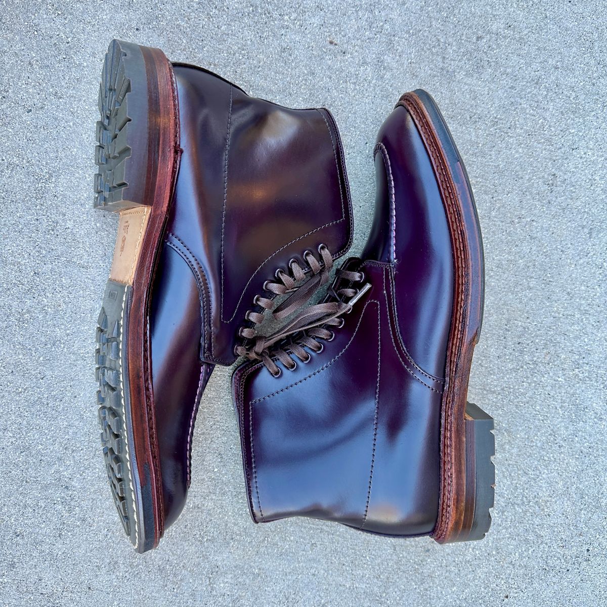 Photo by RoseAnvil_Weston on November 8, 2022 of the Alden Indy Boot in Horween Color 8 Shell Cordovan.