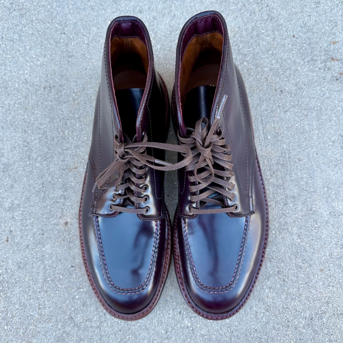 Photo by RoseAnvil_Weston on November 8, 2022 of the Alden Indy Boot in Horween Color 8 Shell Cordovan.