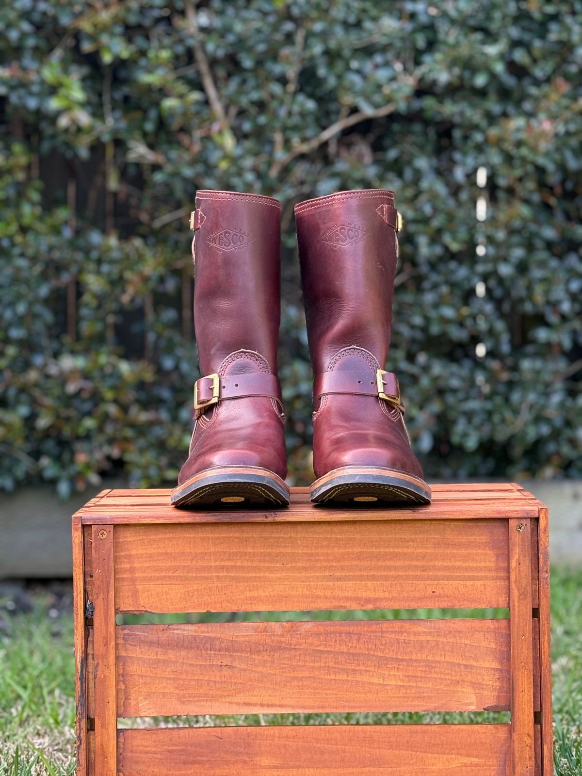 Photo by welts_and_wefts on October 6, 2024 of the Wesco Mister Lou in Horween Umber Chromexcel.