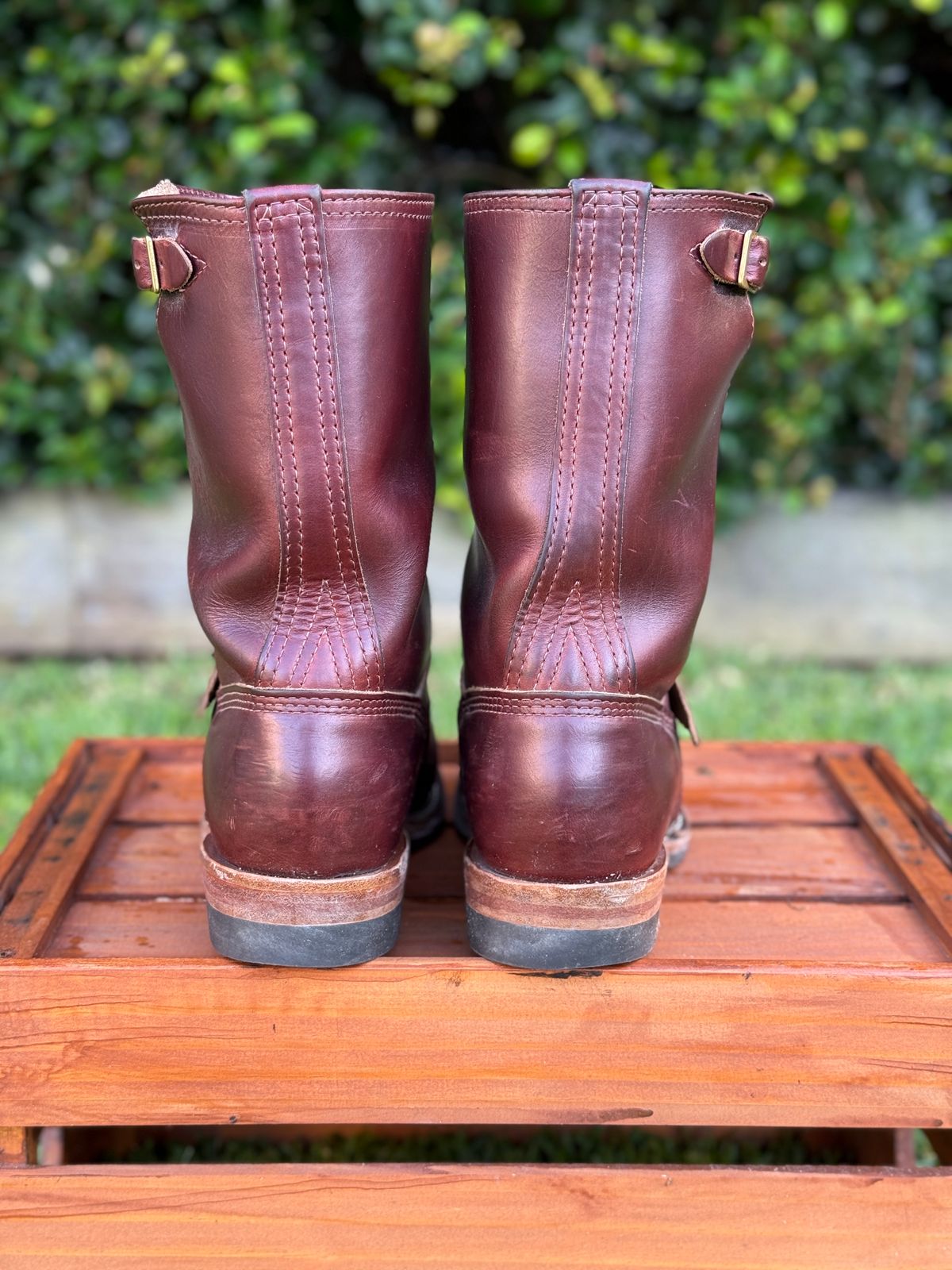 Photo by welts_and_wefts on February 1, 2025 of the Wesco Mister Lou in Horween Umber Chromexcel.