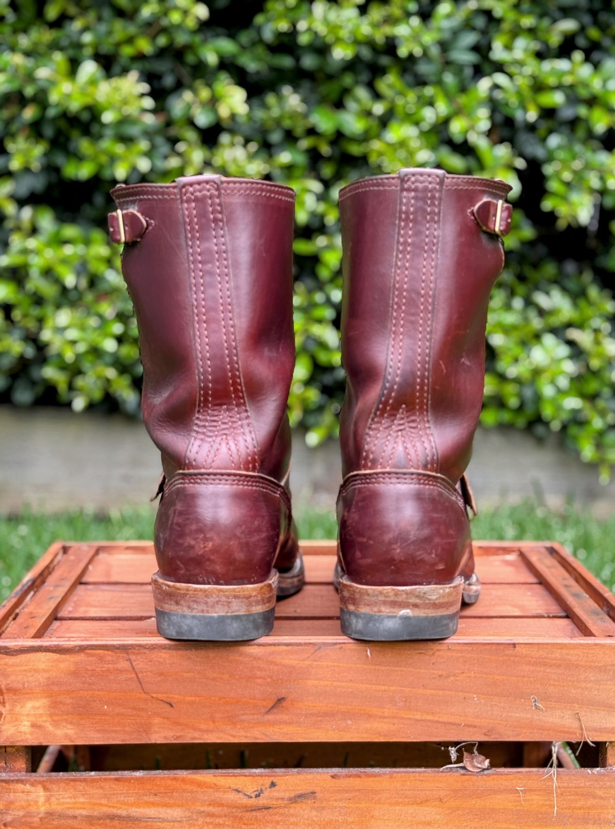 Photo by welts_and_wefts on March 2, 2025 of the Wesco Mister Lou in Horween Umber Chromexcel.