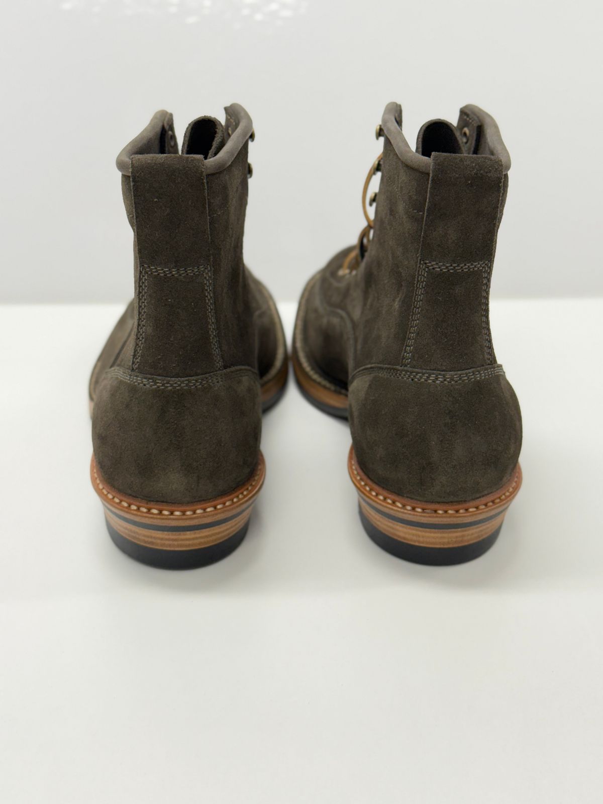 Photo by welts_and_wefts on October 1, 2025 of the Flame Panda Lace To Toe in Cf Stead Driftwood Suede.