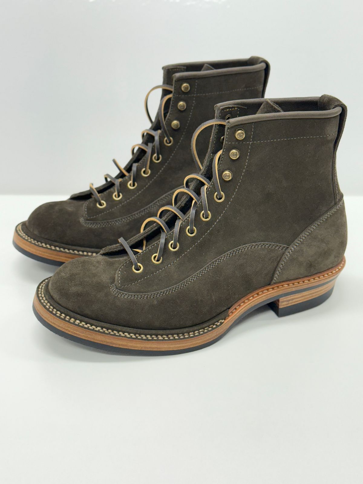 Photo by welts_and_wefts on October 1, 2025 of the Flame Panda Lace To Toe in Cf Stead Driftwood Suede.