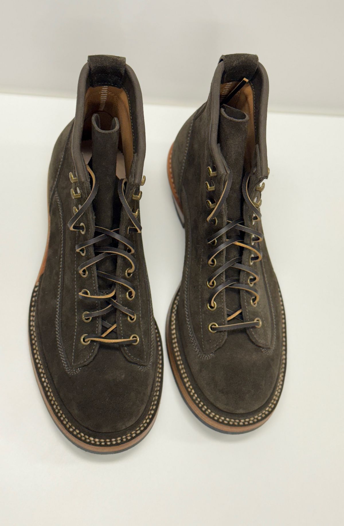 Photo by welts_and_wefts on October 1, 2025 of the Flame Panda Lace To Toe in Cf Stead Driftwood Suede.