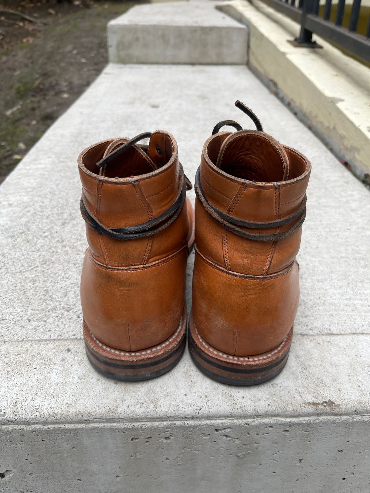 Photo by pasghetti_western on December 5, 2022 of the Grant Stone Diesel Boot in Horween English Tan Essex.