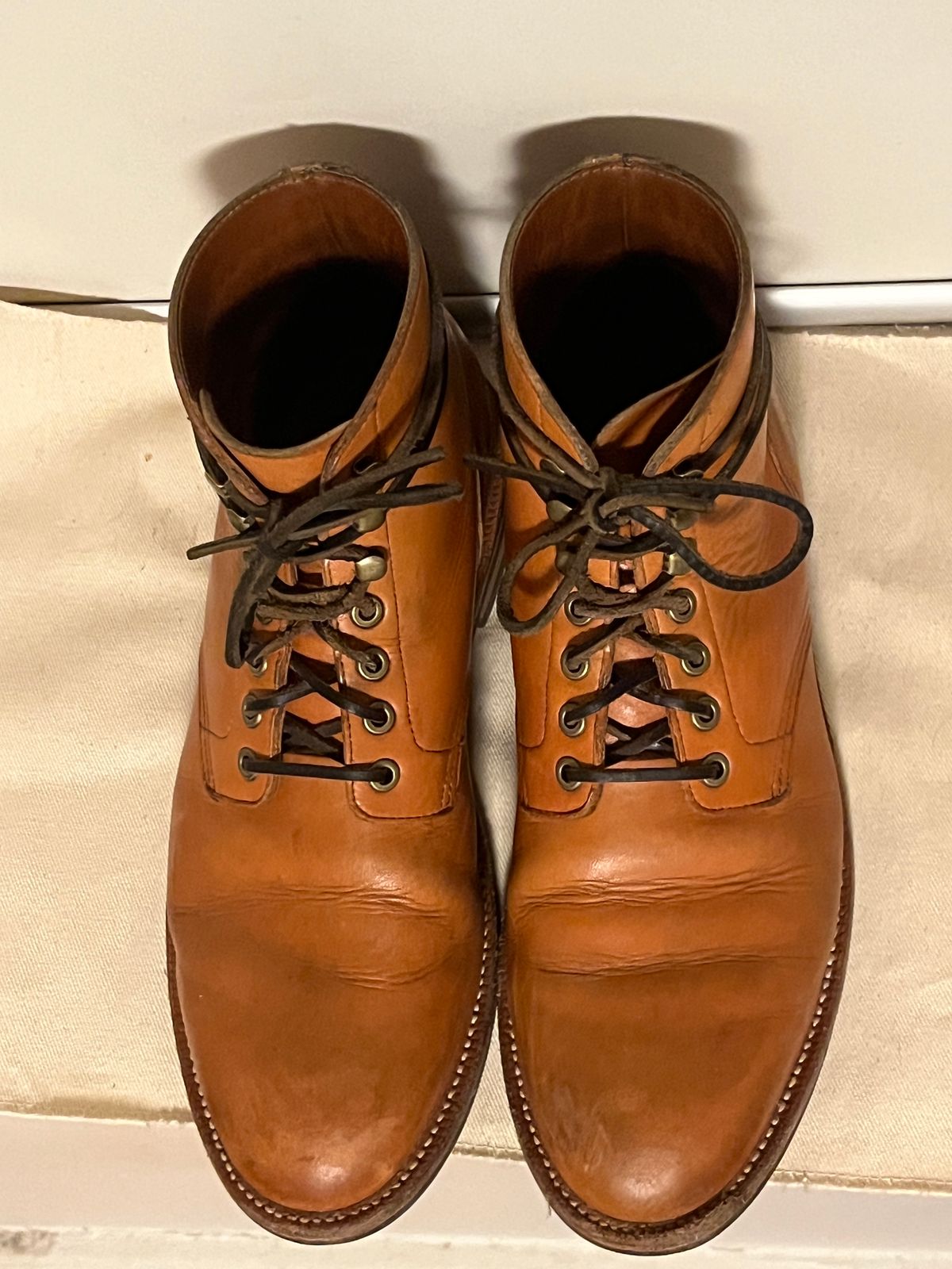 Photo by pasghetti_western on January 5, 2023 of the Grant Stone Diesel Boot in Horween English Tan Essex.