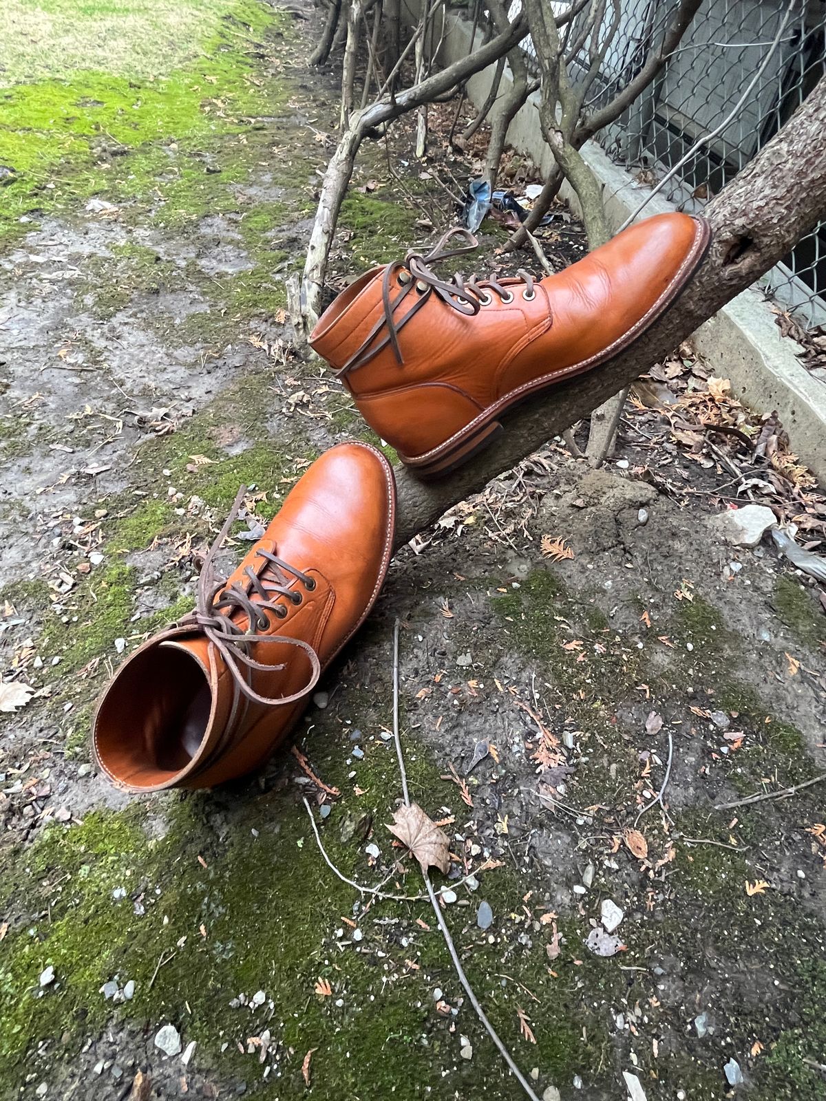 Photo by pasghetti_western on April 4, 2023 of the Grant Stone Diesel Boot in Horween English Tan Essex.