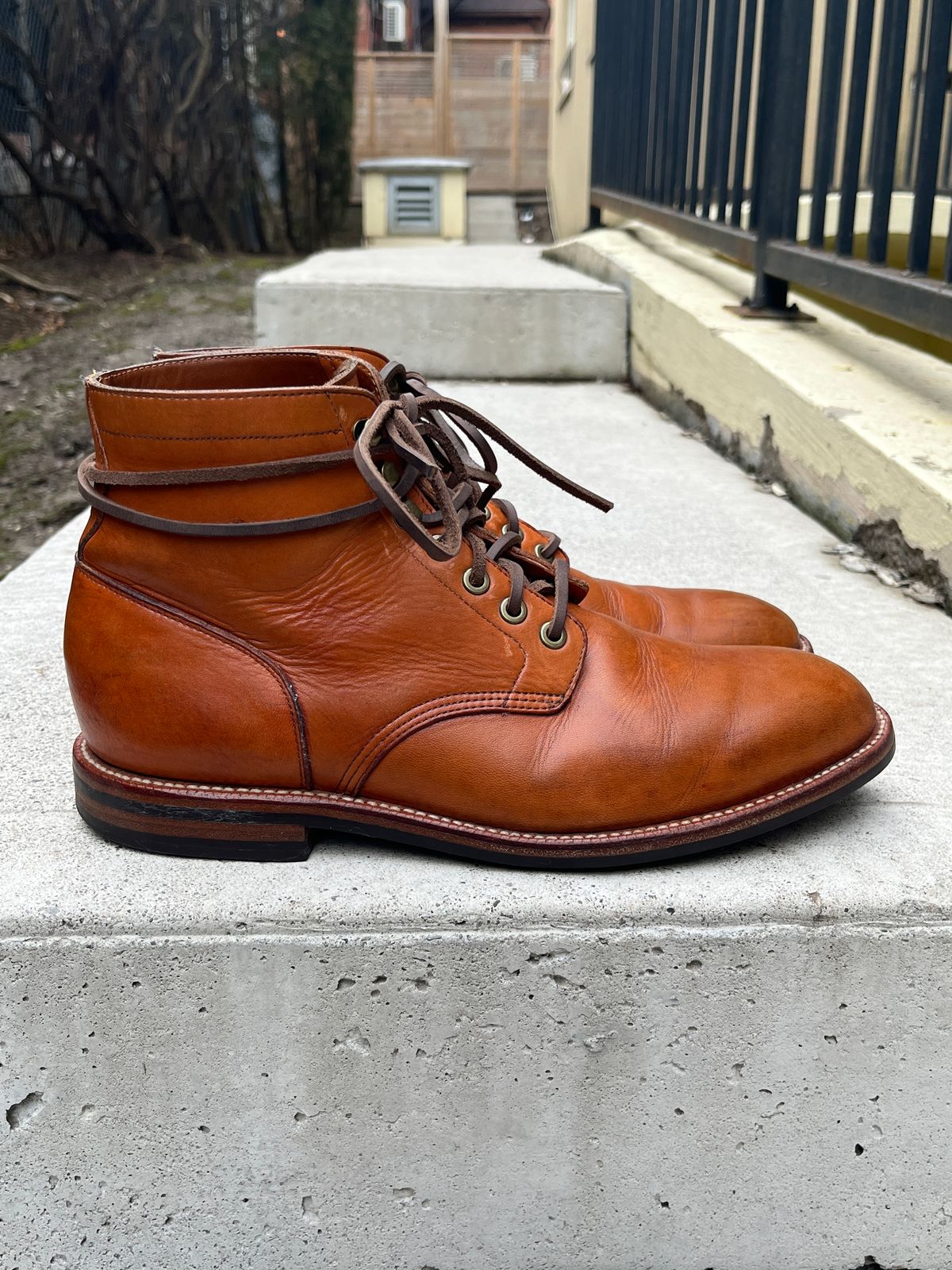 Photo by pasghetti_western on April 4, 2023 of the Grant Stone Diesel Boot in Horween English Tan Essex.