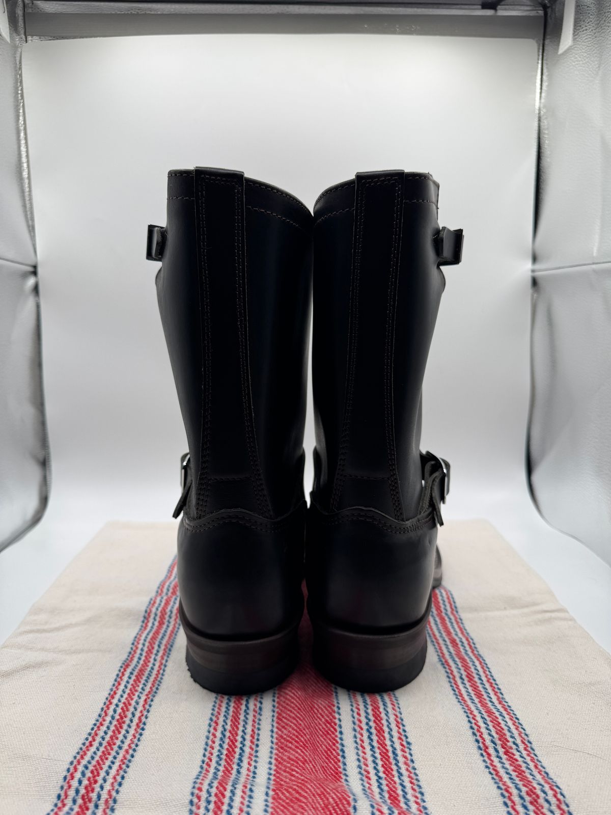 Photo by pasghetti_western on October 3, 2025 of the Keystone Shoe Co. Biker Boot in Unknown Horween Black x Unknown Horween Brown.