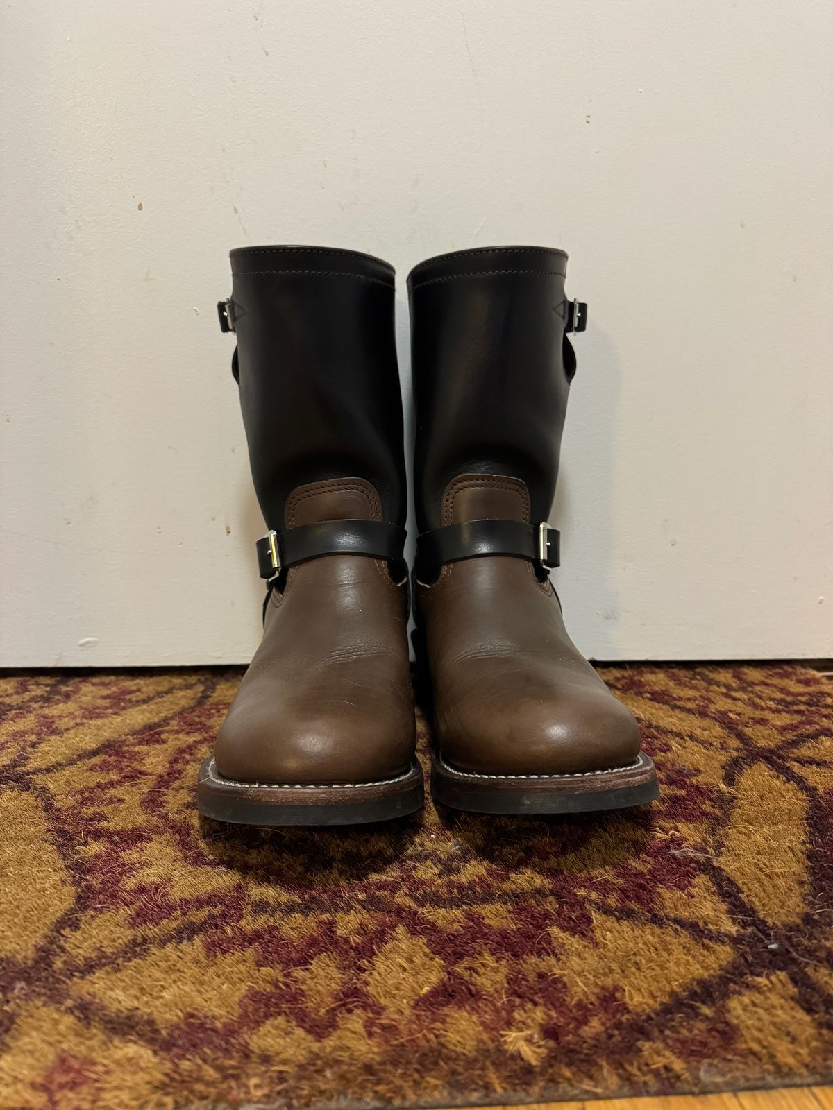 Photo by pasghetti_western on November 5, 2025 of the Keystone Shoe Co. Biker Boot in Unknown Horween Black x Unknown Horween Brown.