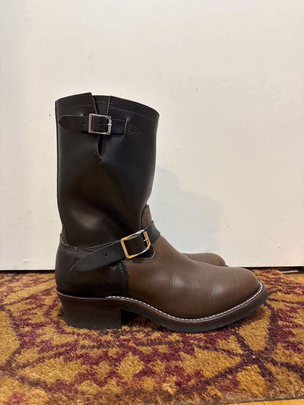 Photo by pasghetti_western on November 5, 2025 of the Keystone Shoe Co. Biker Boot in Unknown Horween Black x Unknown Horween Brown.