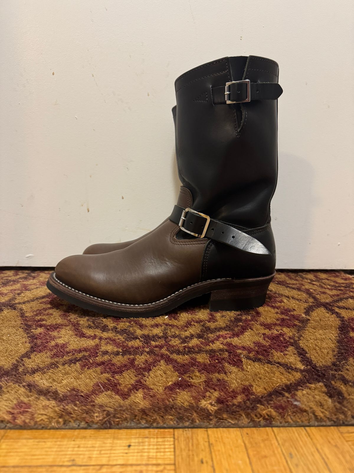 Photo by pasghetti_western on December 5, 2025 of the Keystone Shoe Co. Biker Boot in Unknown Horween Black x Unknown Horween Brown.
