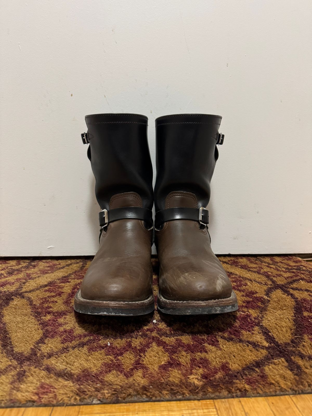 Photo by pasghetti_western on January 5, 2026 of the Keystone Shoe Co. Biker Boot in Unknown Horween Black x Unknown Horween Brown.