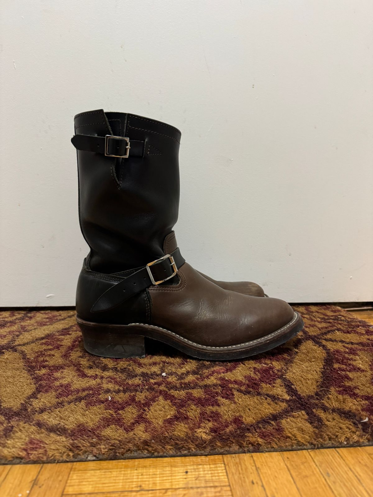 Photo by pasghetti_western on January 5, 2026 of the Keystone Shoe Co. Biker Boot in Unknown Horween Black x Unknown Horween Brown.