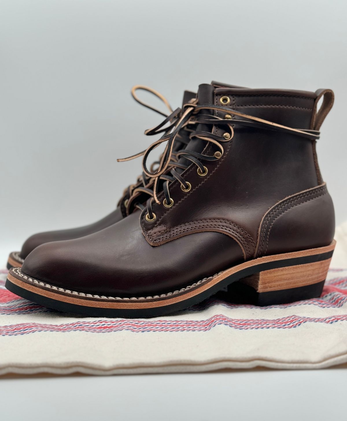 Photo by pasghetti_western on September 22, 2024 of the Nicks Robert in Horween Brown Chromexcel.