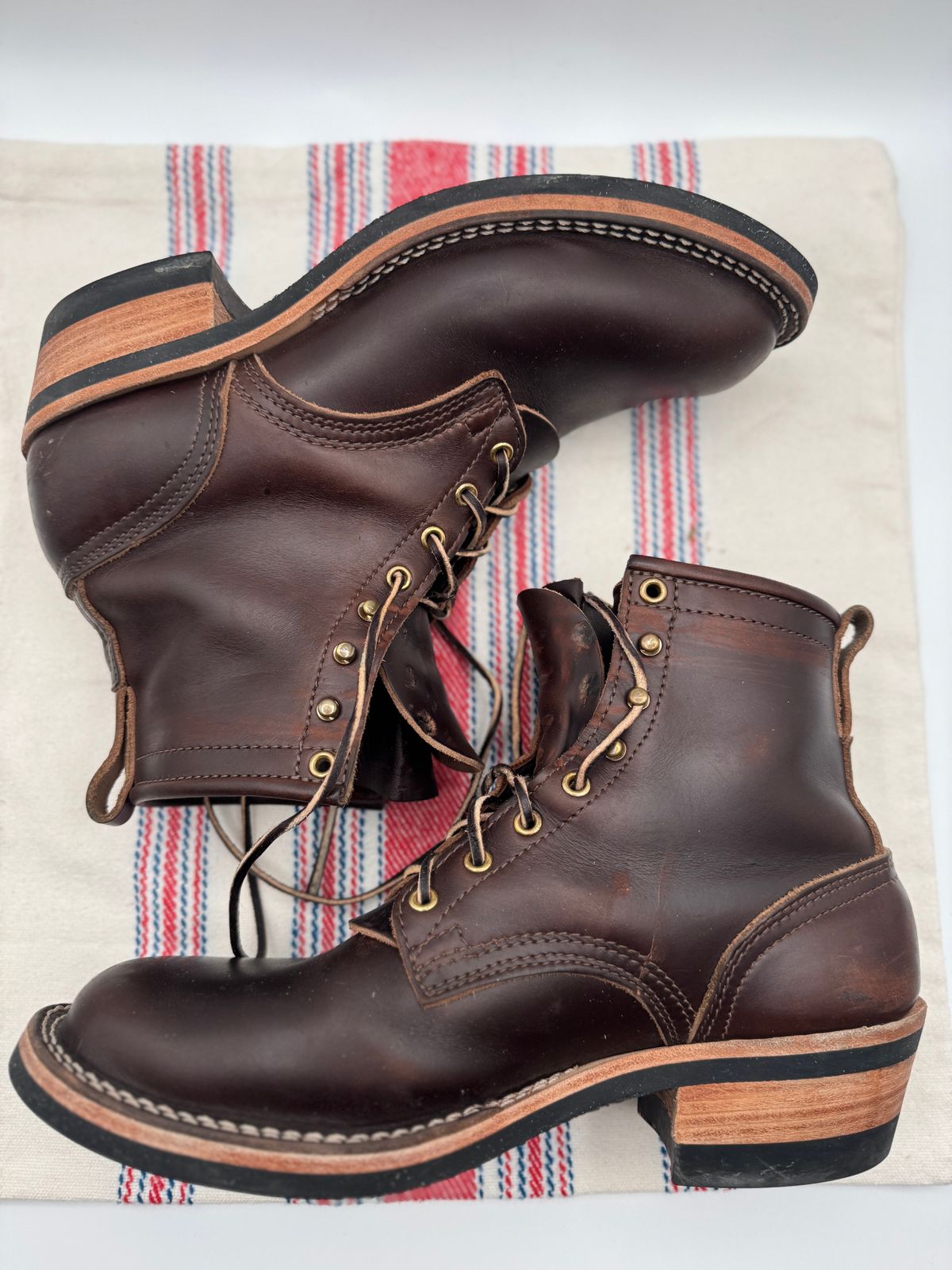Photo by pasghetti_western on November 3, 2024 of the Nicks Robert in Horween Brown Chromexcel.