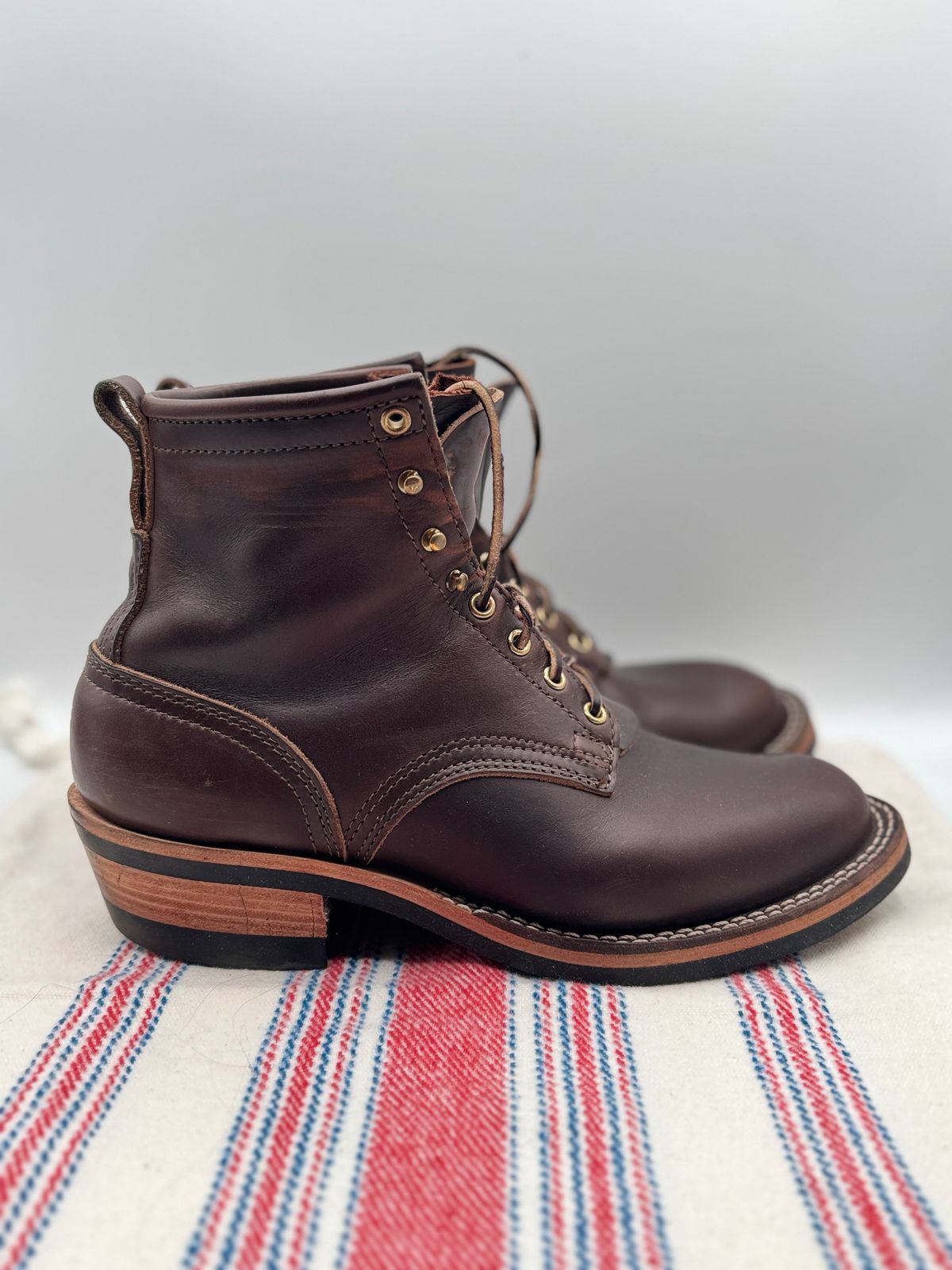 Photo by pasghetti_western on November 3, 2024 of the Nicks Robert in Horween Brown Chromexcel.