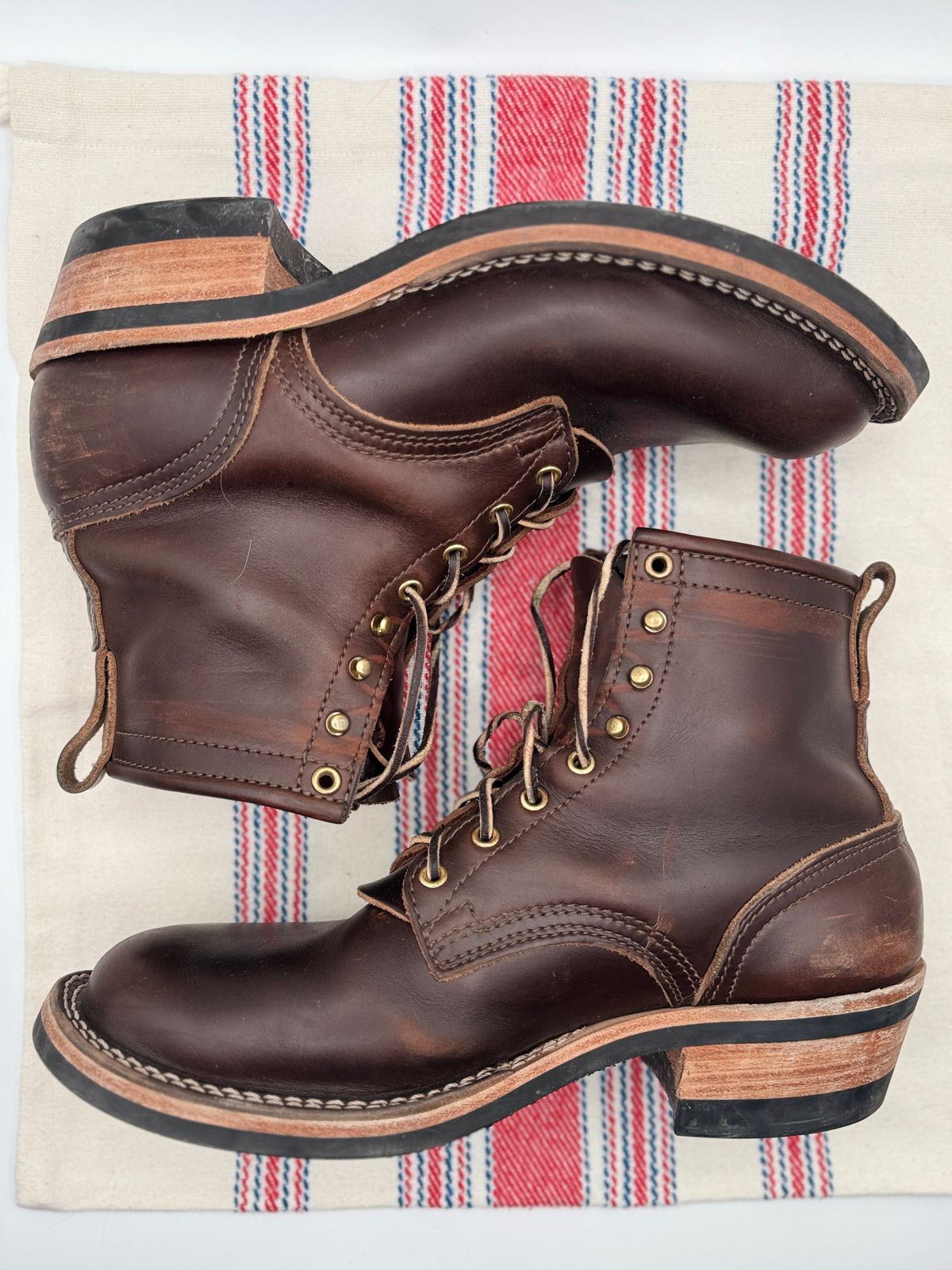 Photo by pasghetti_western on December 6, 2024 of the Nicks Robert in Horween Brown Chromexcel.