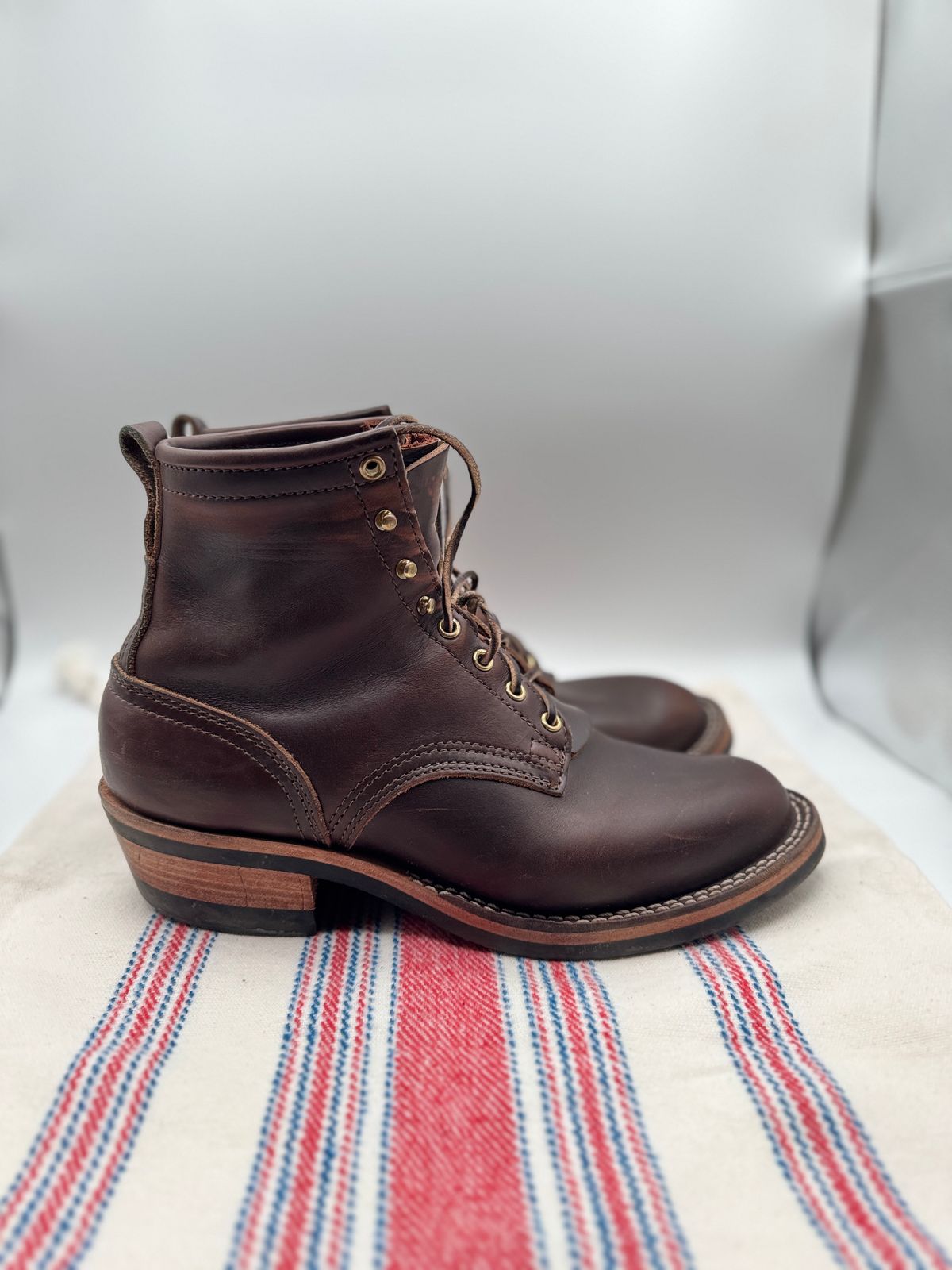 Photo by pasghetti_western on December 6, 2024 of the Nicks Robert in Horween Brown Chromexcel.