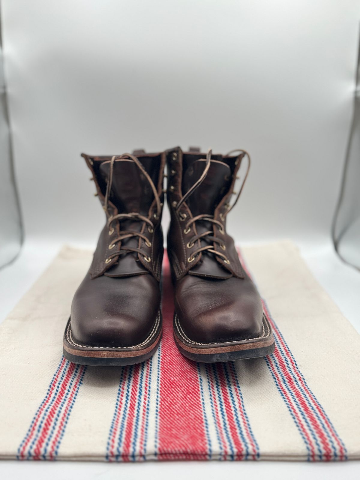 Photo by pasghetti_western on January 6, 2025 of the Nicks Robert in Horween Brown Chromexcel.