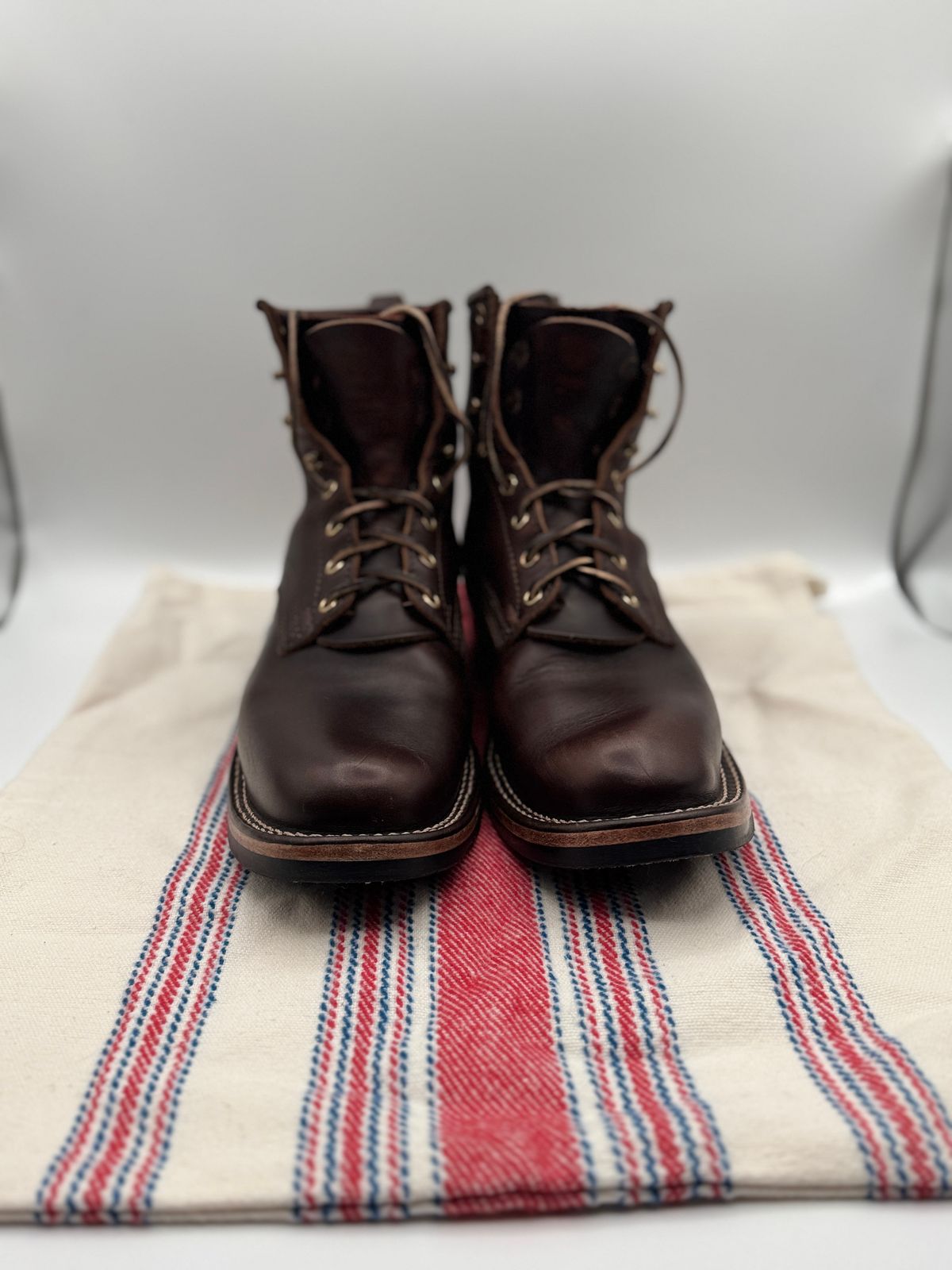 Photo by pasghetti_western on February 2, 2025 of the Nicks Robert in Horween Brown Chromexcel.