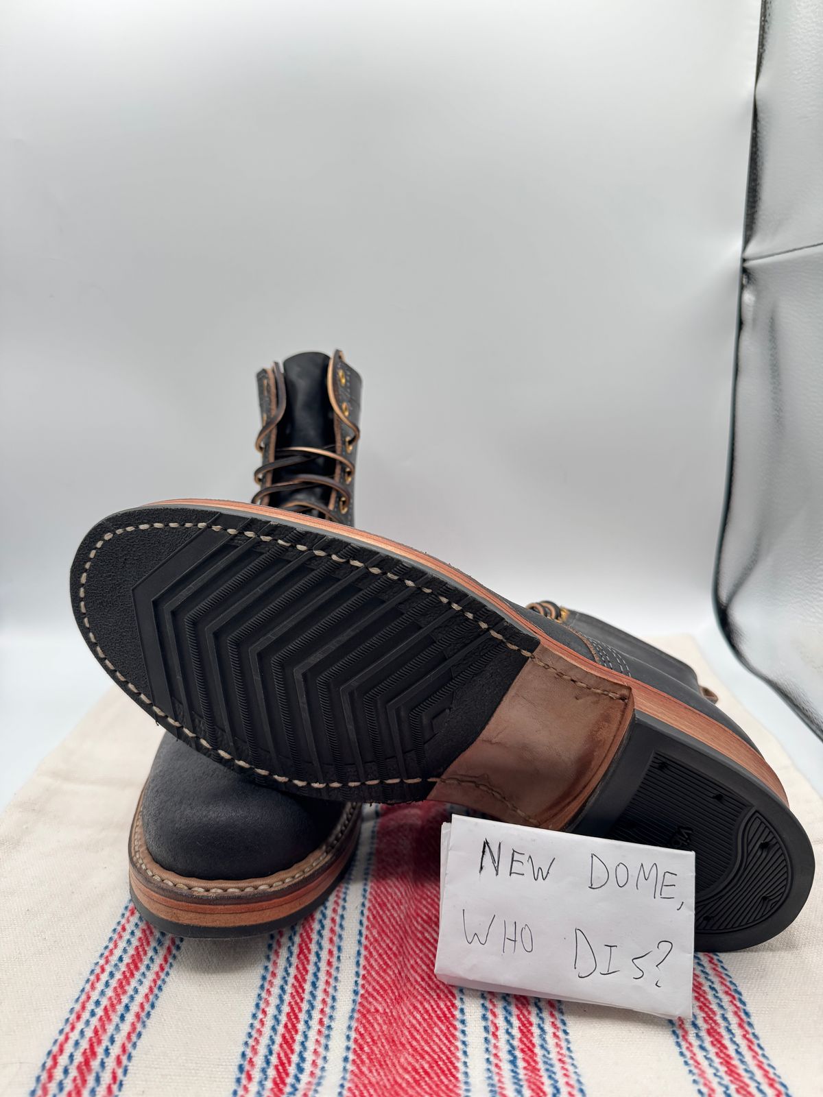Photo by pasghetti_western on October 1, 2025 of the White's x Division Road 7” Semi-Dress in Horween Black Waxed Flesh.