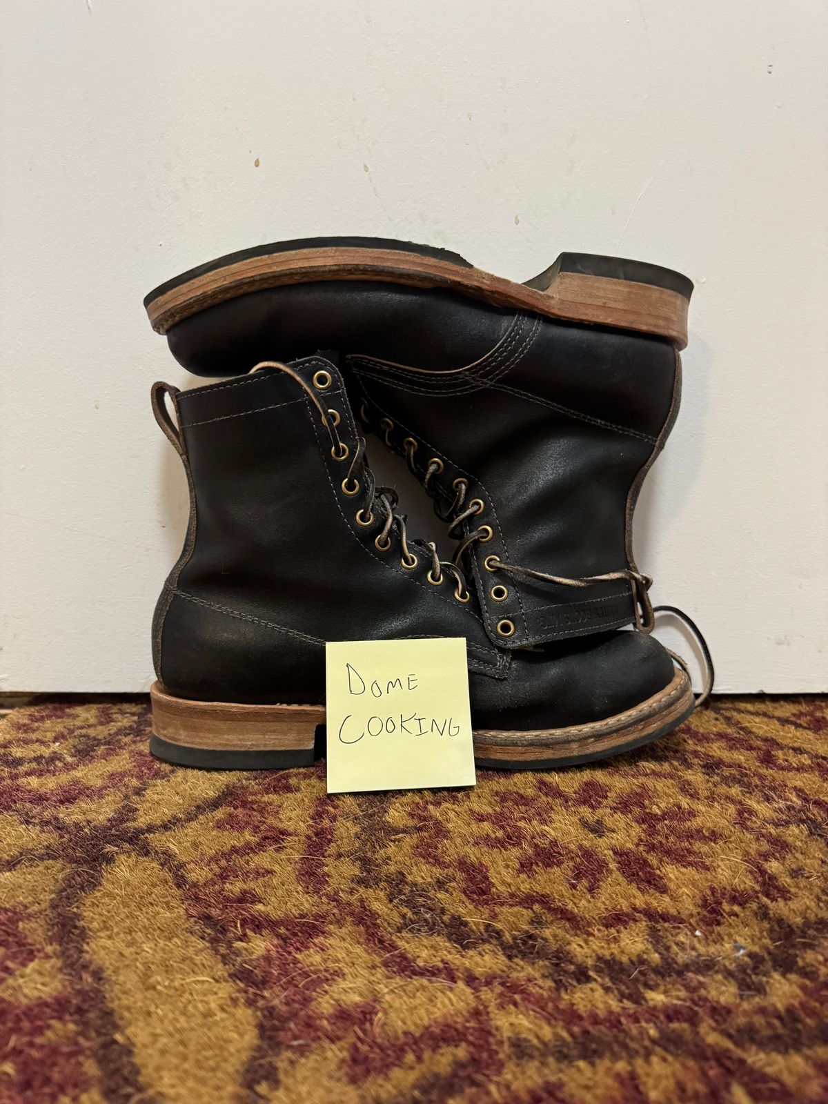 Photo by pasghetti_western on November 5, 2025 of the White's x Division Road 7” Semi-Dress in Horween Black Waxed Flesh.