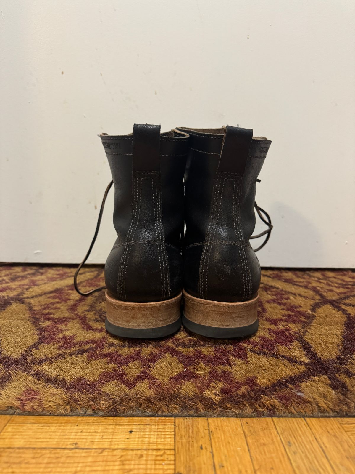 Photo by pasghetti_western on December 5, 2025 of the White's x Division Road 7” Semi-Dress in Horween Black Waxed Flesh.