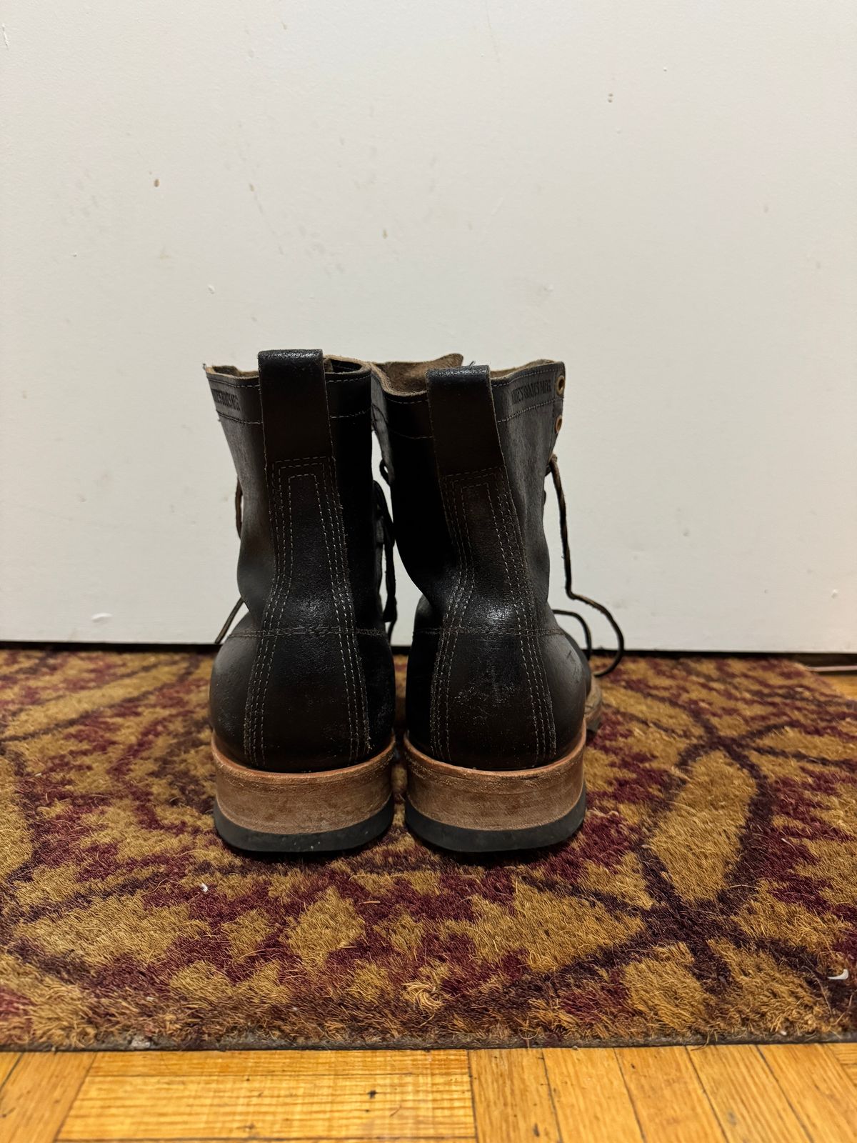 Photo by pasghetti_western on January 5, 2026 of the White's x Division Road 7” Semi-Dress in Horween Black Waxed Flesh.