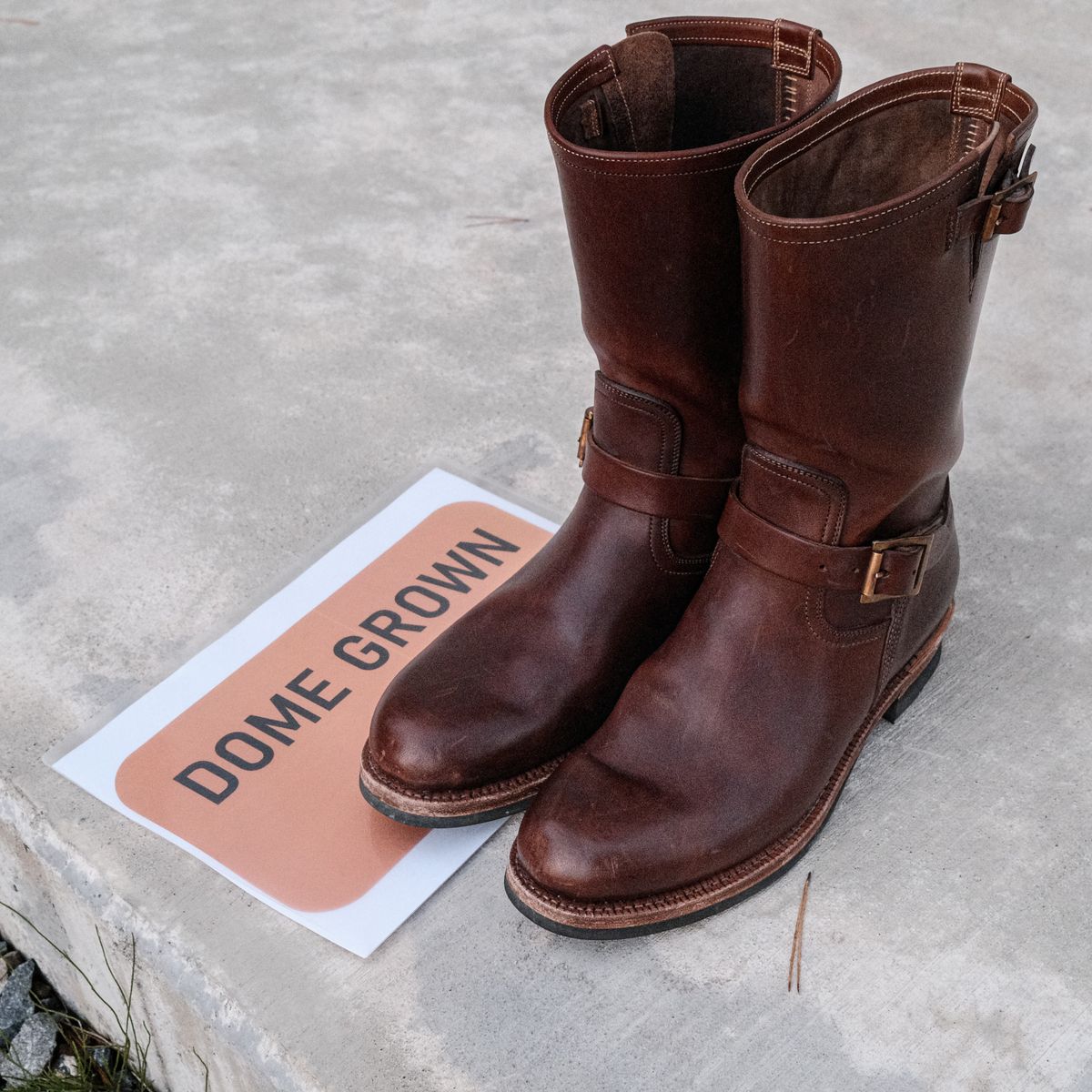 Photo by yokohama_menswear on November 3, 2023 of the Motor Engineer Boots in Antique Brown Italian Horsebutt.