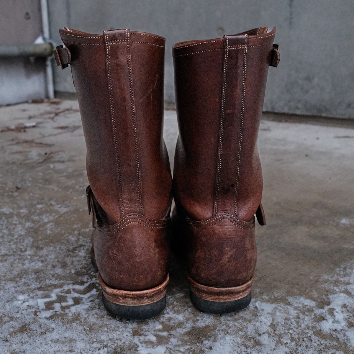 Photo by yokohama_menswear on December 2, 2023 of the Motor Engineer Boots in Antique Brown Italian Horsebutt.