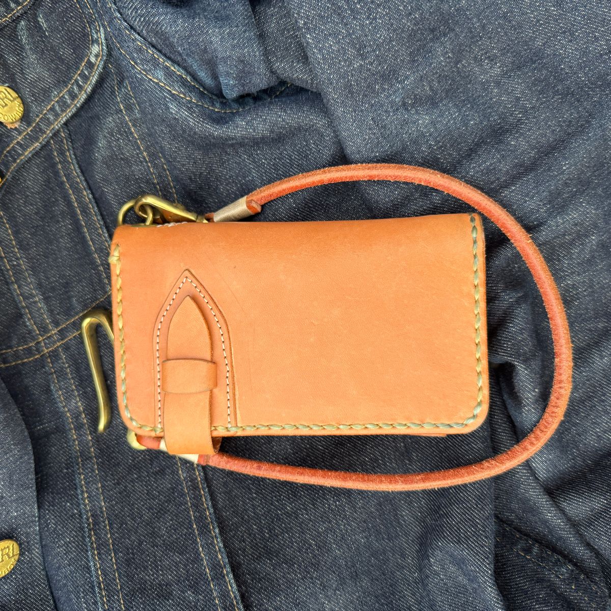 Photo by HLDM on November 5, 2025 of the Voyej Wallet in Unknown Natural Veg Tan.