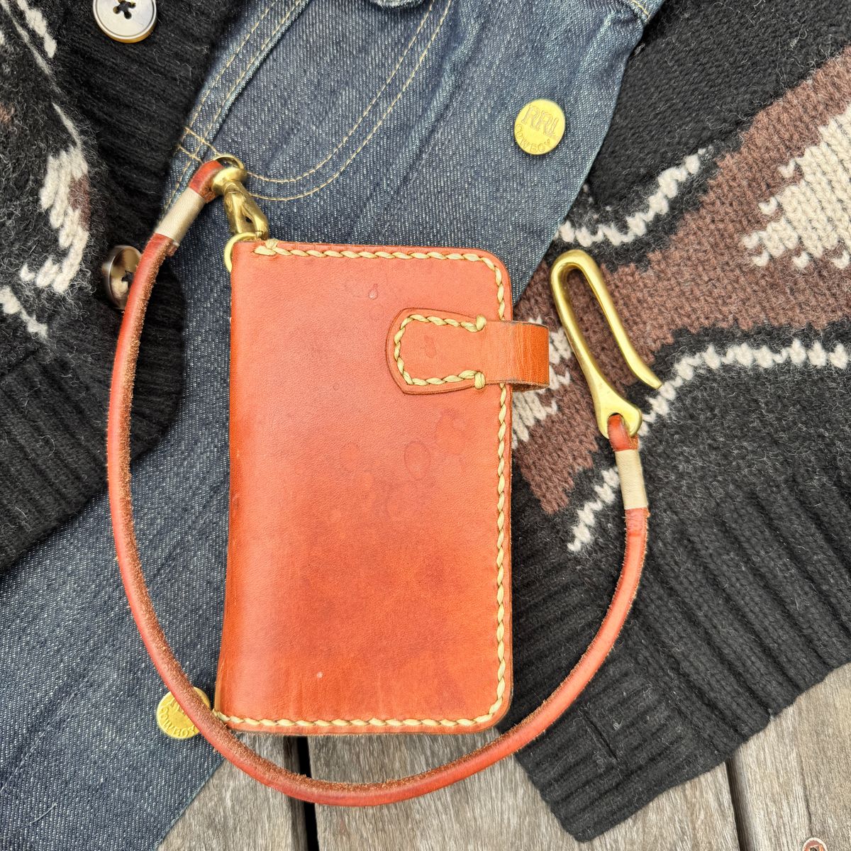 Photo by HLDM on March 4, 2026 of the Voyej Wallet in Unknown Natural Veg Tan.