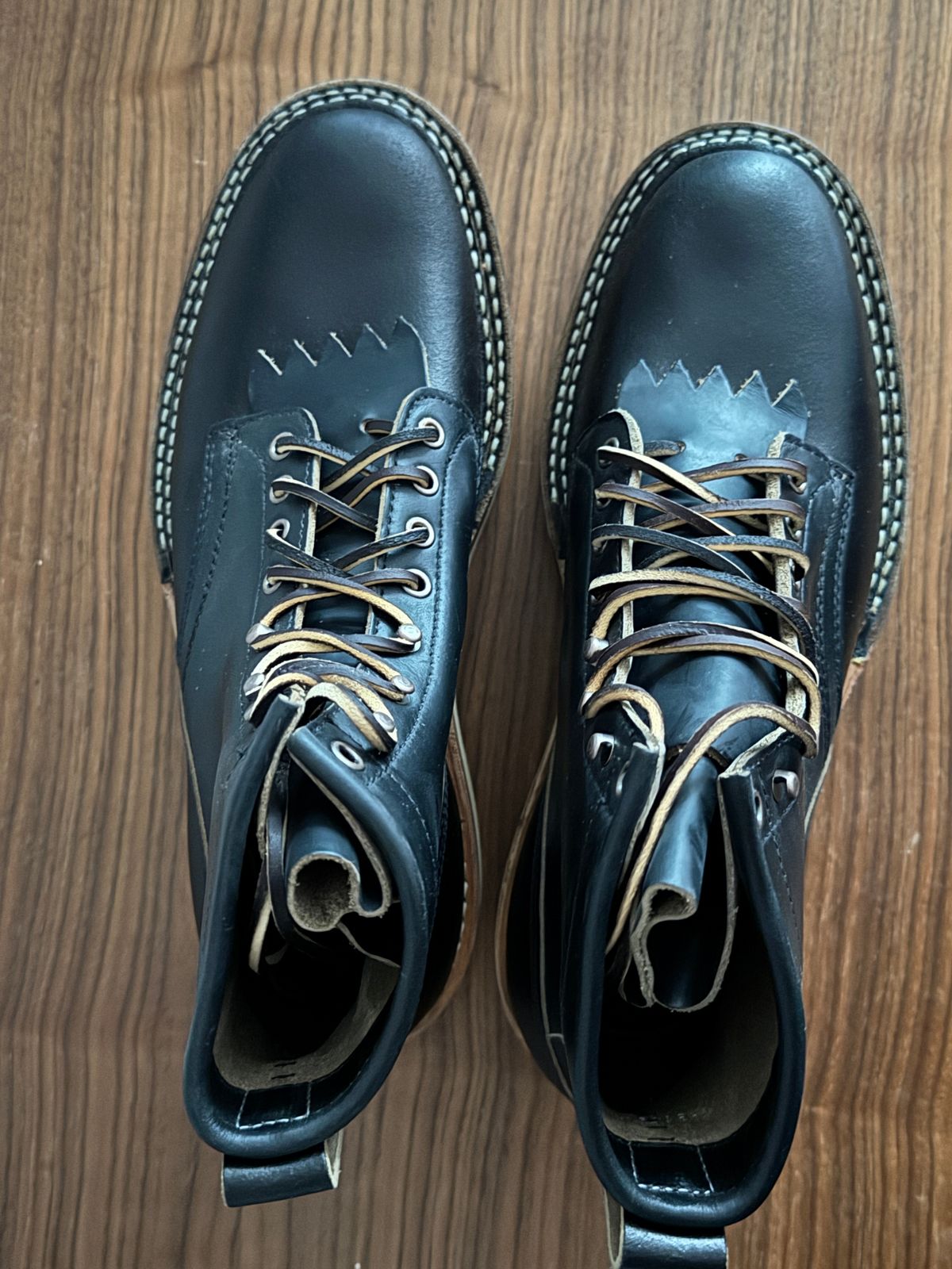 Photo by HLDM on October 1, 2024 of the White's C350-CS in Horween Black Waxed Flesh & Horween Black Chromexcel.