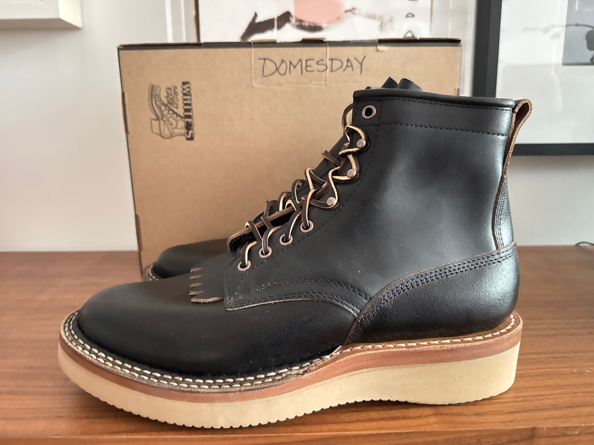 Photo by HLDM on October 1, 2024 of the White's C350-CS in Horween Black Waxed Flesh & Horween Black Chromexcel.