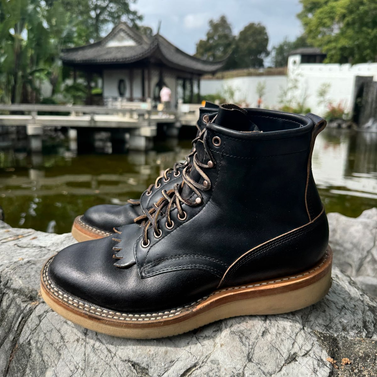 Photo by HLDM on November 3, 2024 of the White's C350-CS in Horween Black Waxed Flesh & Horween Black Chromexcel.