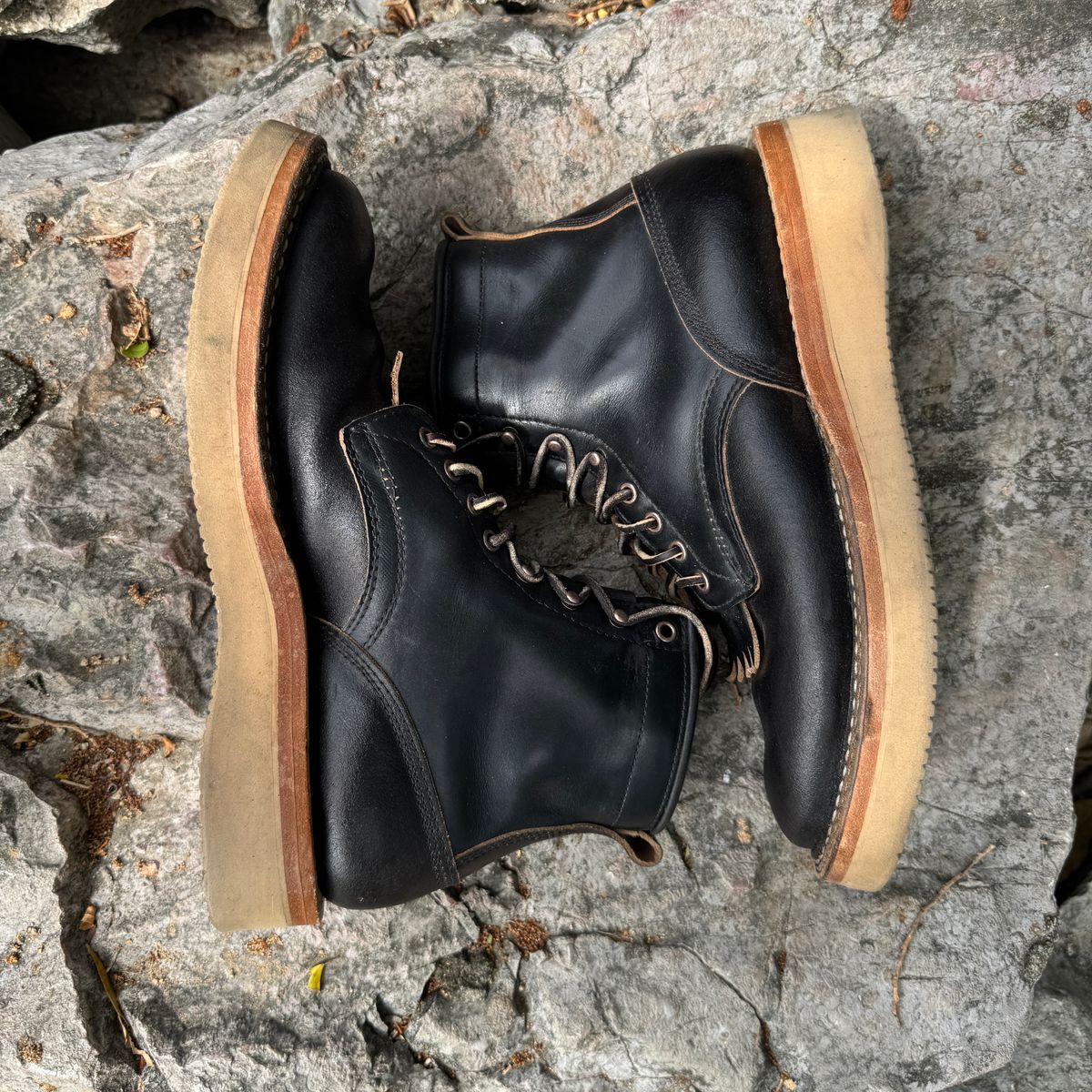 Photo by HLDM on November 3, 2024 of the White's C350-CS in Horween Black Waxed Flesh & Horween Black Chromexcel.