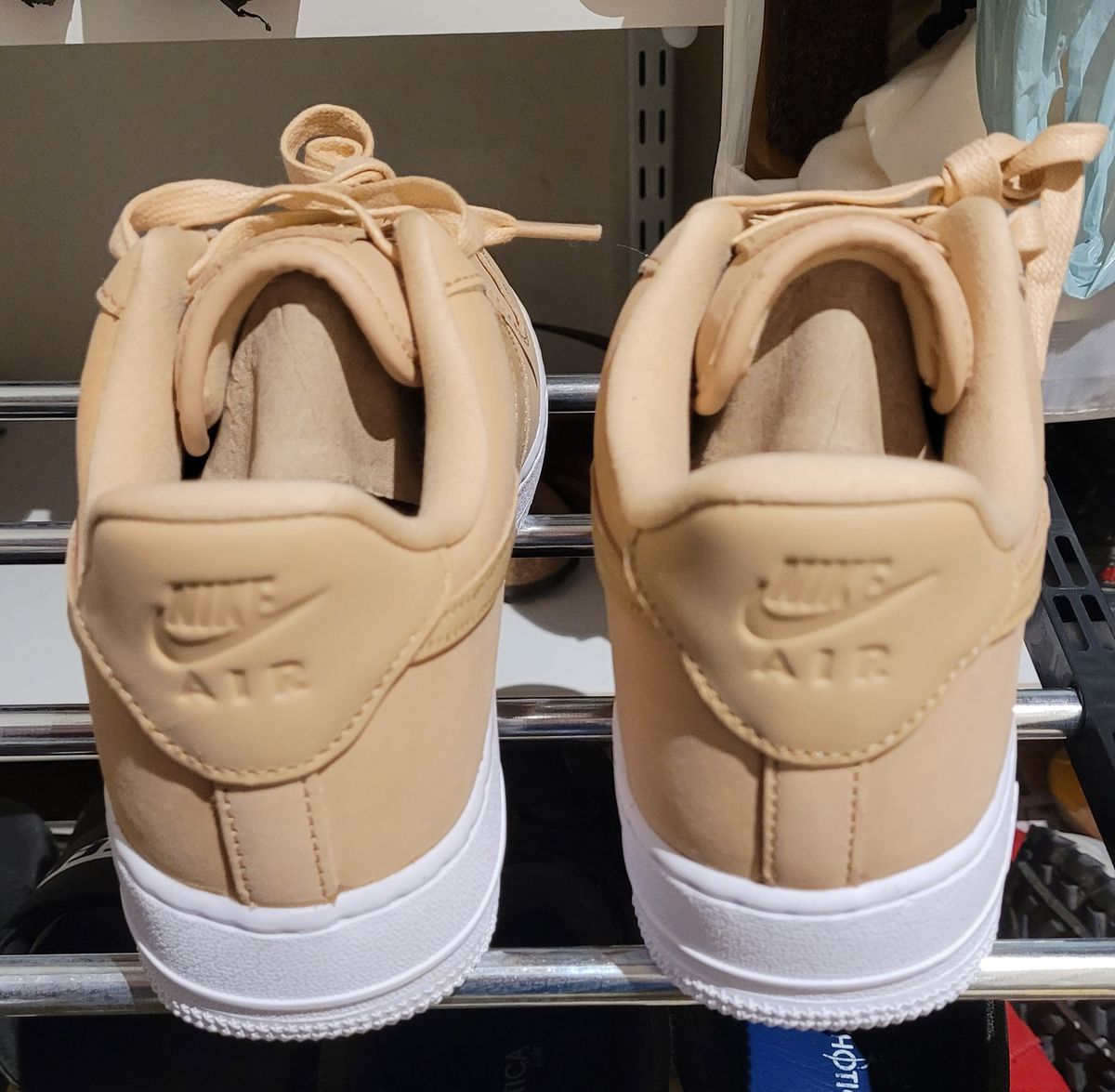 Photo by katiet on October 1, 2023 of the Nike AIR FORCE 1 '07 PRM VACHETTA TAN / WHITE in Unknown Leather.