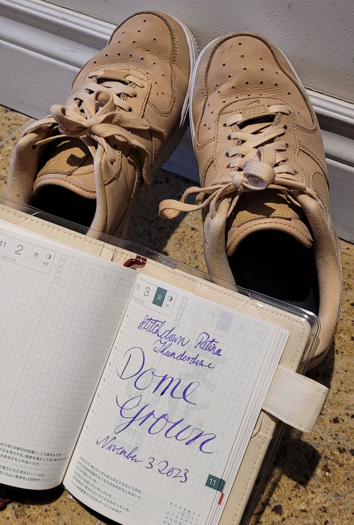 Photo by katiet on November 3, 2023 of the Nike AIR FORCE 1 '07 PRM VACHETTA TAN / WHITE in Unknown Leather.