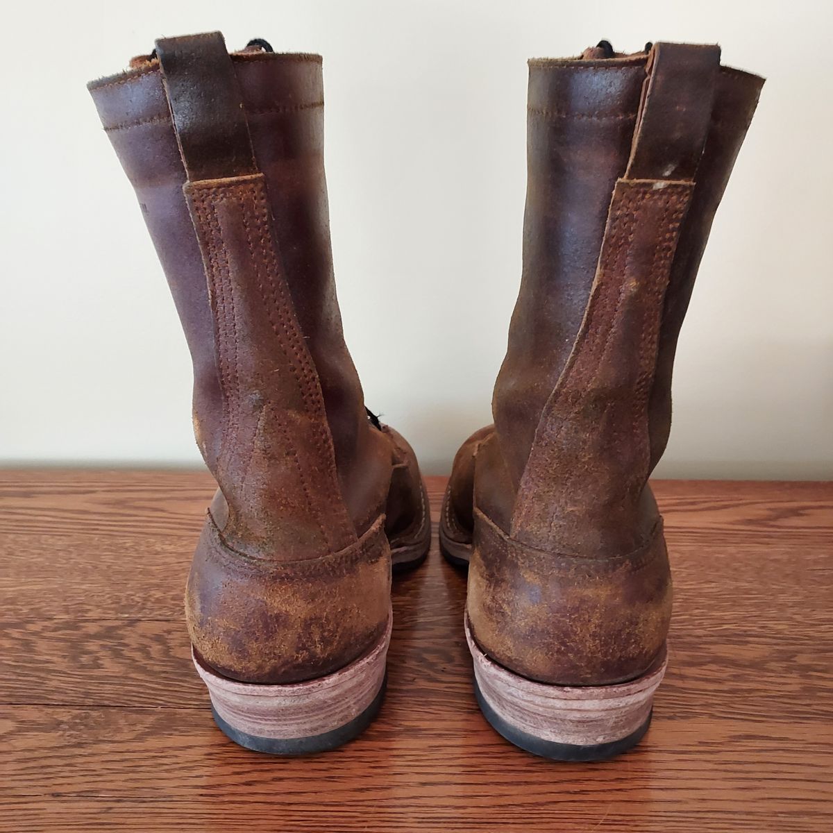 Photo by River on February 5, 2024 of the White's Bounty Hunter in Horween Cinnamon Waxed Flesh.