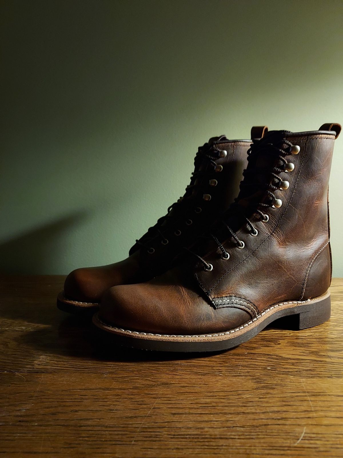 Photo by River on November 2, 2023 of the Red Wing Silversmith in S.B. Foot Copper Rough and Tough.