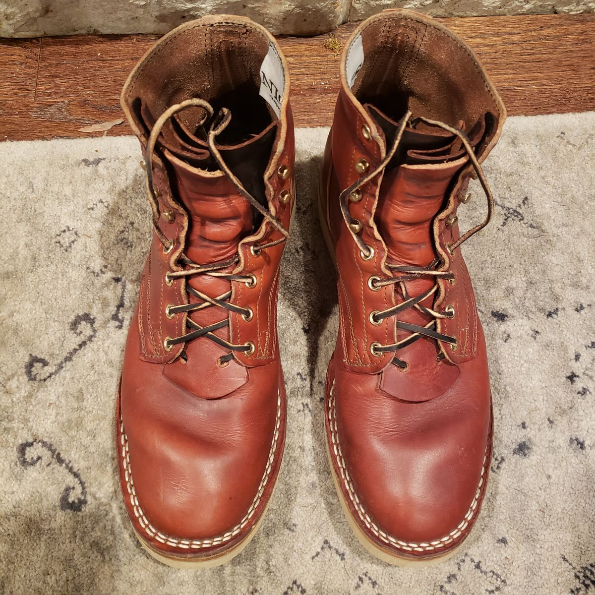 Photo by woutvafan on November 4, 2024 of the Nicks Free Range in Wickett & Craig Tan Oiled Latigo.